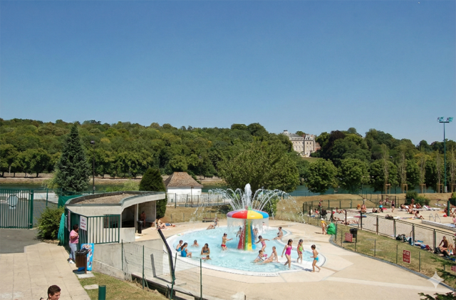 PISCINE DE MELUN - Espace famille avec pataugeoire